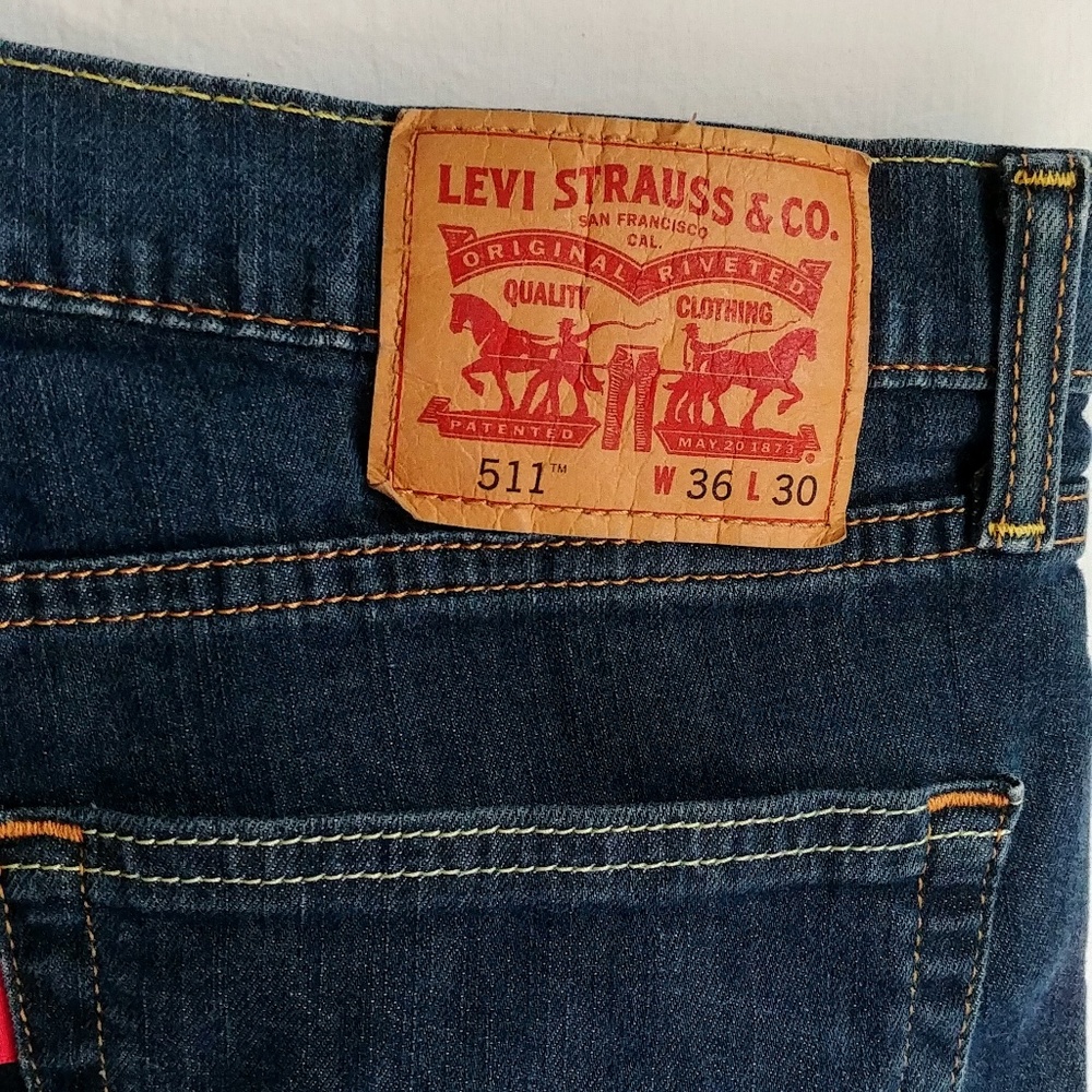 Levi's 511 Medium wash - Picture 2 of 5